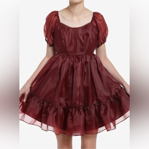 Hot Topic Dresses & Skirts - Burgundy organza puff sleeve baby doll style dress nwot